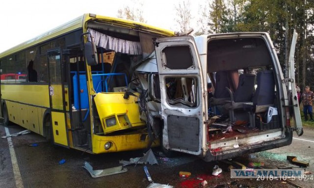 Видеорегистратор запечатлел момент гибели трех человек в Ленинградской области
