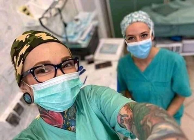 Девушка, а вы точно доктор?