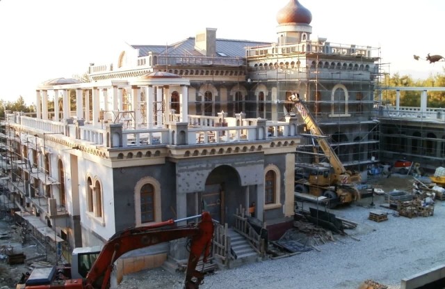 Количество олигархов растет, качество жизни нет.