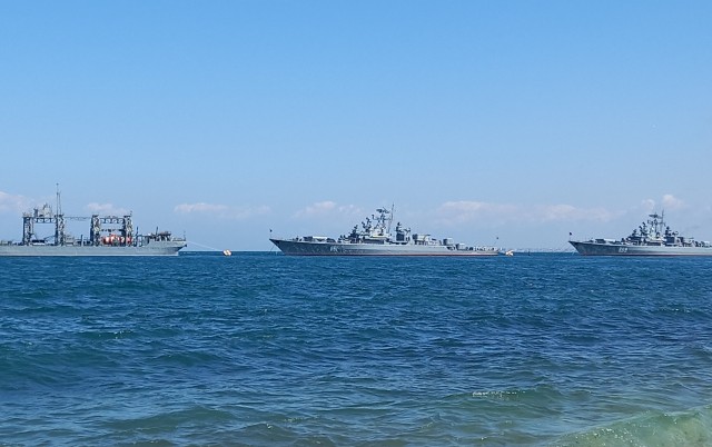 Живу в Севастополе