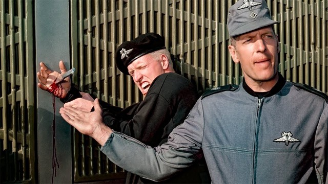 Настоящие мужские развлечения в гараже