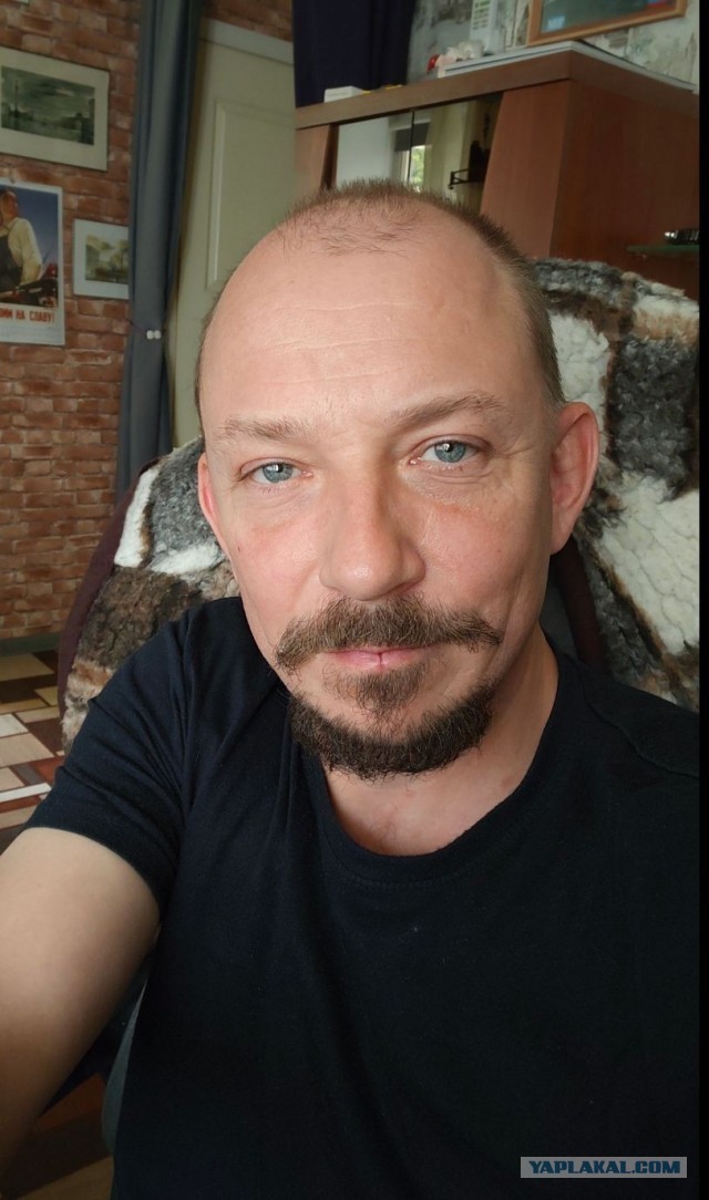 С праздником нас
