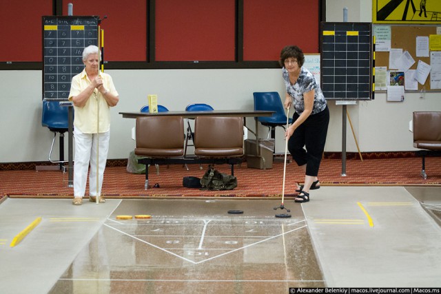 Молодым здесь не место или "город стариков"