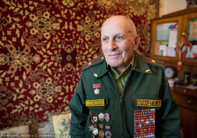 «Мы первыми вошли в Освенцим»	(3 фото)