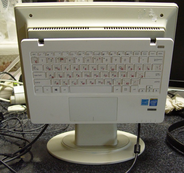 Отдам LCD монитор 15" в СПб