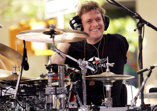 Лукашенко прибыл на похороны Чавеса в слезах