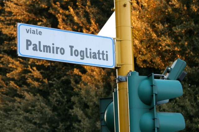 Почему город Тольятти так называется?