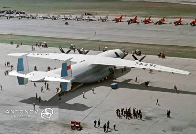 Ан-22: «Летающий собор» Страны Советов