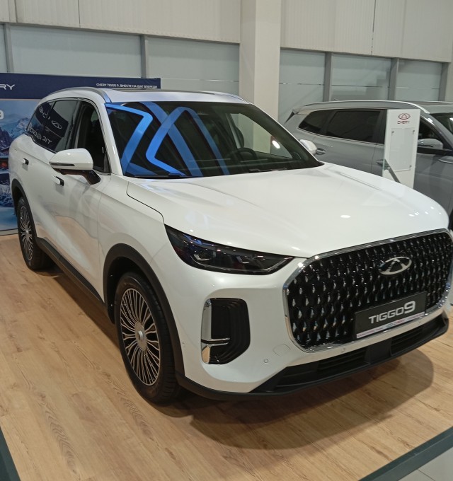 Новый семиместный кроссовер Chery Tiggo 9 выходит на российский рынок. Цена - 5 050 000 рублей в топ-версии