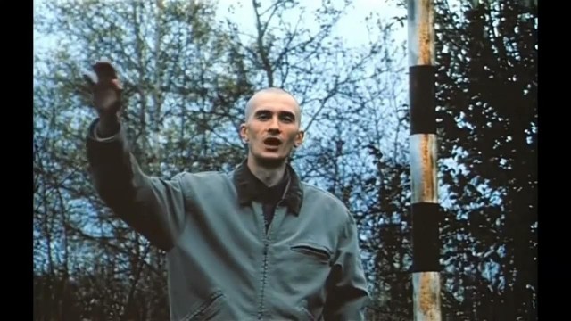 Дед рукодельный.