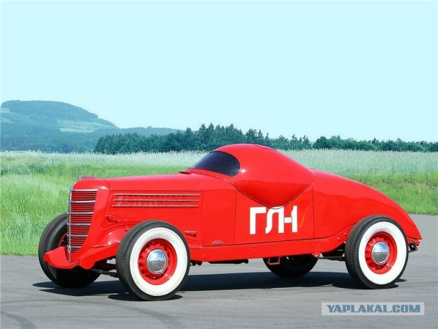 Советский автопром от Чебурашки до Porsche