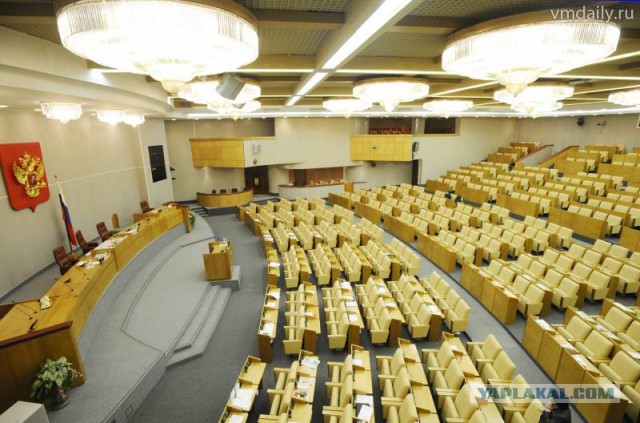Буфет в Госдуме на день стал бесплатным в честь рождения «первого межфракционного ребёнка»
