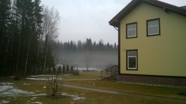 Шашлыки во дворе многоквартирного дома