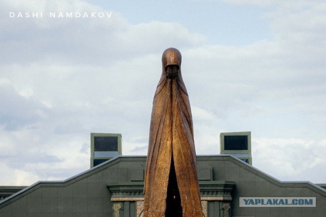 Статуя Мадонна дель Маре в Сардинии