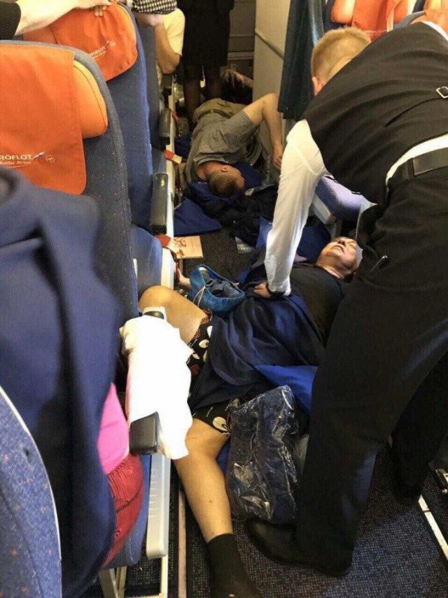 Один человек погиб, несколько пострадали на рейсе Singapore Airlines из Лондона в Сингапур из-за сильной турбулентности