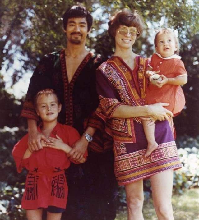 Семейные фотографии легендарного Брюса Ли