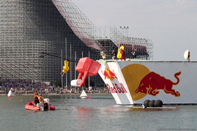 Red Bull Flugtag-2017 в Москве: День полётов и падений