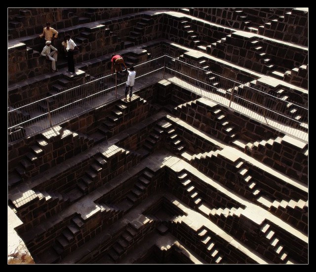 Колодец Chand Baori в Индии (26 фото)