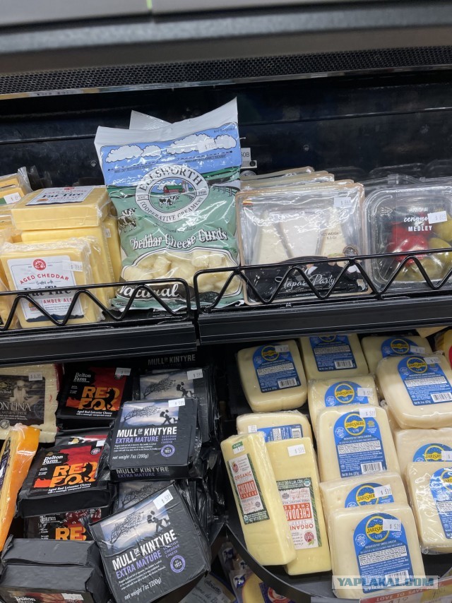 Что можно купить к Новому Году в Walmart. Заодно и сравнил цены