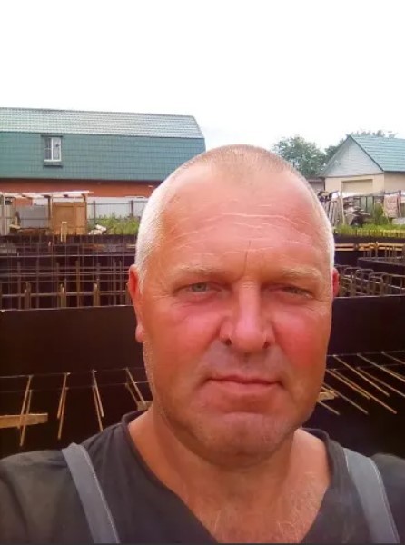 В Подмосковье пьяный мужчина стал раскачивать лодку, чтобы подшутить над друзьями, но утонул, так как не умел плавать