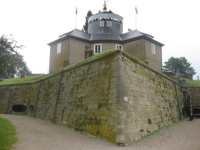 Остров Вильгельмштейн (Wilhelmstein Island)