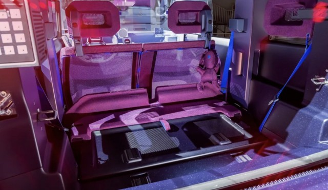 Dacia показала мини-кроссовер Hipster с «квадратным» дизайном