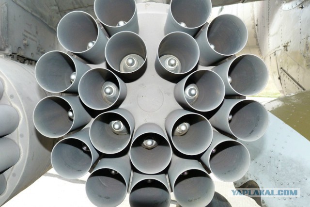 В Крыму захвачены Совмин и Верховная рада, официальных заявлений еще не было