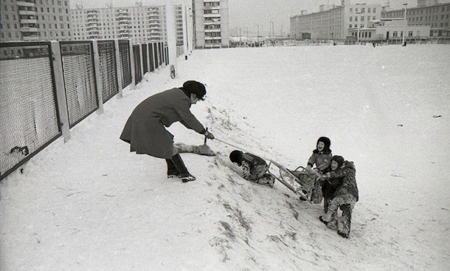 Советские дети в школе и дома