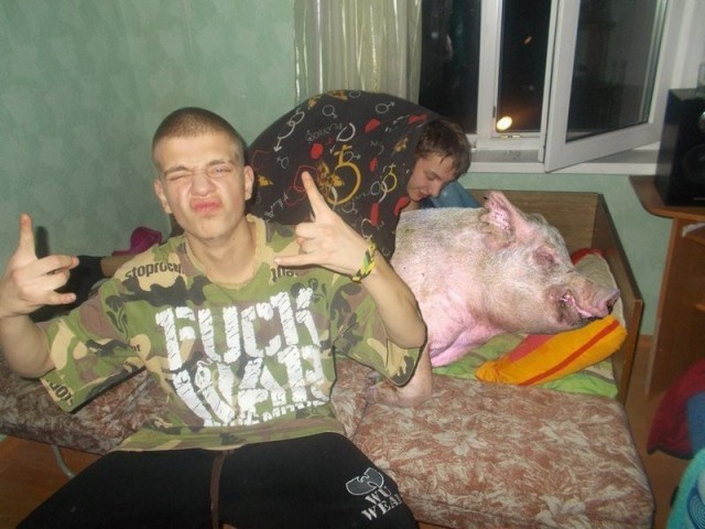 Зачем они это делают? 16+