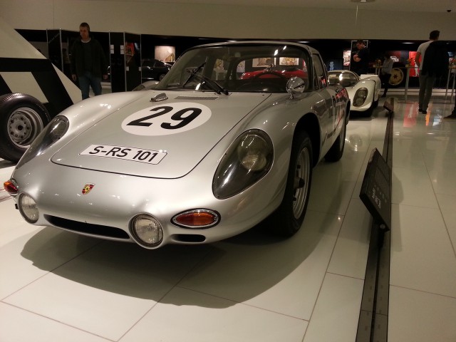 70 лет Porsche. Красивых автофото пост