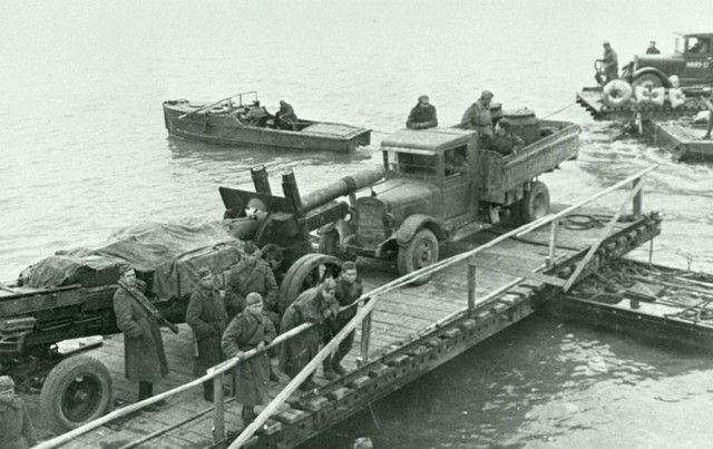 "Боги войны" - Советская артиллерия в годы Великой Отечественной войны