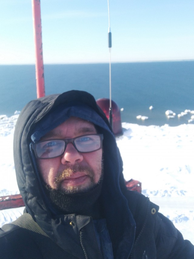 Варандей. Круглогодичный порт.