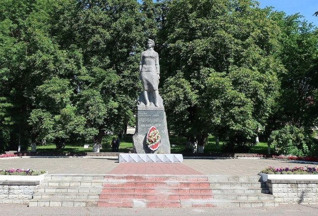 Клава Назарова