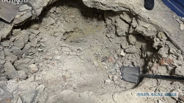 Снаряд HIMARS пробил крышу предприятия в Белгороде
