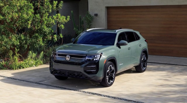 Представлен Volkswagen Atlas Cross Sport 2027: 2-х литровый двигатель 282 л.с., 8- ст.автомат, ~ цена 40 тыс.$