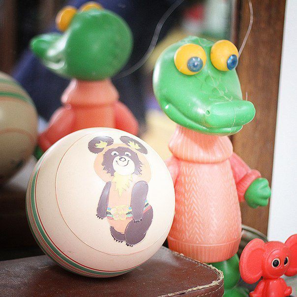 Какими были игрушки в советское время