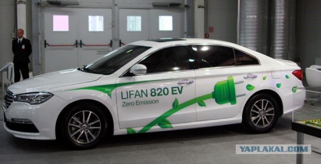 Салон серийной Lada Vesta рассекретили