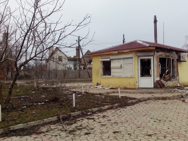 Октябрь 2015. Пригород Донецка пос. Октябрьский
