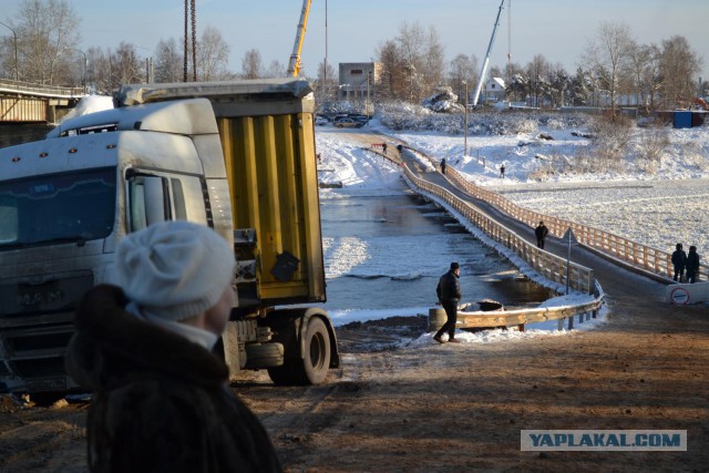 Обрушился мост в Архангельской области