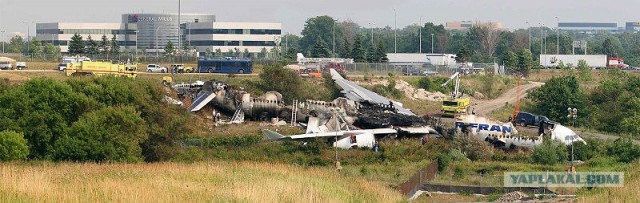 Во Внуково разбился пассажирский самолет Ту-204