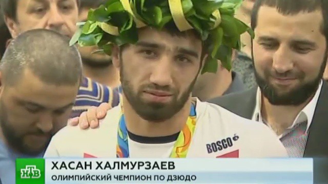 В Шереметьево устроили кавказские танцы во время встречи дзюдоистов-чемпионов