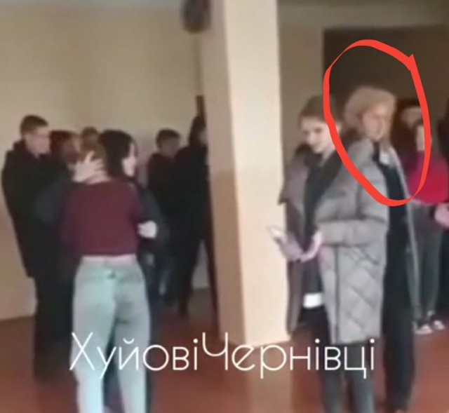 Девушка бьющая парня, сразу становится спаринг-партнером