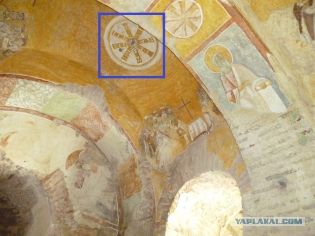 У гроба Папы Иоанна Павла II