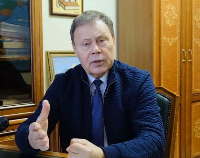 Отключать интернет по выходным или на неделю хотят в России