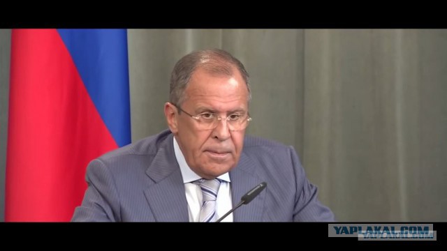 Погрузили экскаватор, как же он печально ковшиком махнул