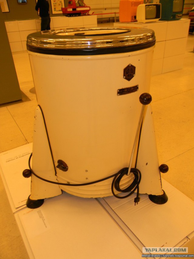 Электробытовые приборы времён СССР