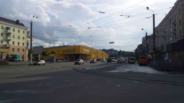 Продолжил жить на Украине