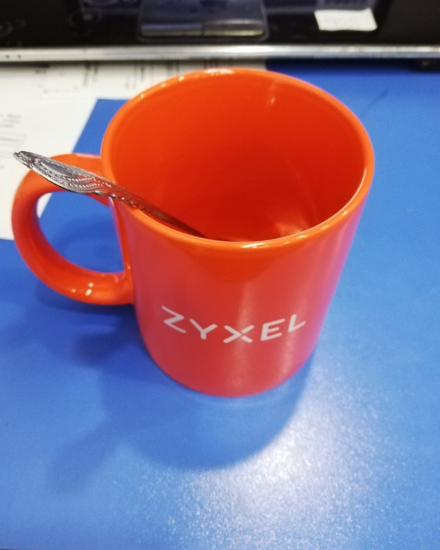 А из какой кружки вы пьёте на работе?