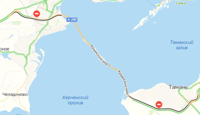 Движение на Крымском мосту остановили из-за ЧП