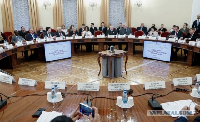 В Думе уволили 15 помощников депутатов